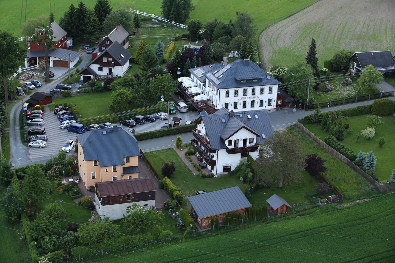 Hotel Alpenhof Markneukirchen Exterior foto