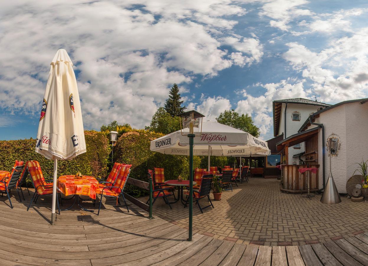 Hotel Alpenhof Markneukirchen Exterior foto